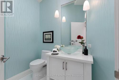 11 Champlain Crescent, King, ON - Indoor Photo Showing Bathroom