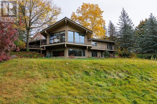 11 Champlain Crescent, King, ON - Outdoor