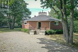 10 SUNSET COURT  Wasaga Beach, ON L9Z 2A9