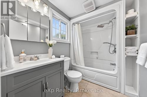 111 Connelly Drive, Kitchener, ON - Indoor Photo Showing Bathroom