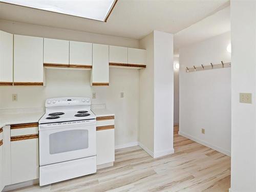 151 Penfold Cr, Winnipeg, MB 