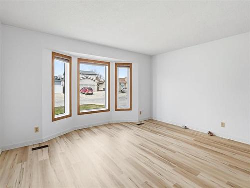 151 Penfold Cr, Winnipeg, MB 