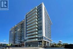 TH04 - 10 DE BOERS DRIVE Toronto, ON M3J 0L6