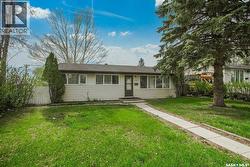 201 V AVENUE N  Saskatoon, SK S7L 3E5