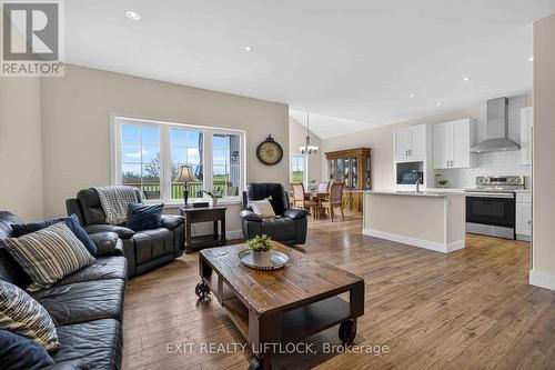 Living room - 1479 Webster Road, Douro-Dummer, ON 