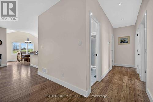 Upstairs hall - 1479 Webster Road, Douro-Dummer, ON 