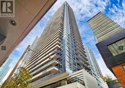 805 - 38 WIDMER STREET Toronto, ON M5V 2E9