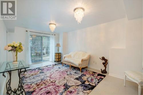 990 Glenbourne Drive, Oshawa, ON - Indoor