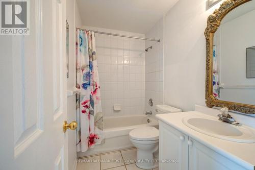 990 Glenbourne Drive, Oshawa, ON - Indoor Photo Showing Bathroom