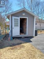 Wood/Greenhouse - 