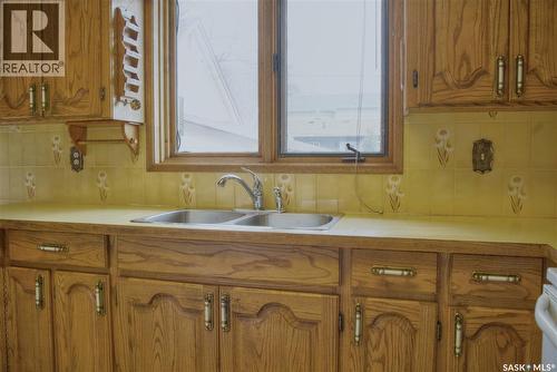 802 7Th Street E, Saskatoon, SK - Indoor