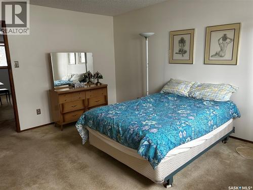 802 7Th Street E, Saskatoon, SK - Indoor Photo Showing Bedroom