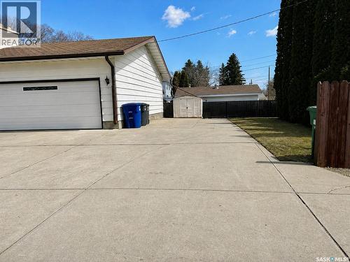 802 7Th Street E, Saskatoon, SK - Outdoor With Exterior