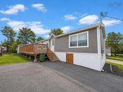 3 Doc Avenue Lake Echo, NS B3E 1C2