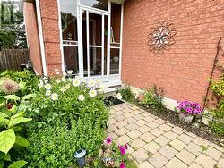 90 BRUCE CRESCENT Barrie, ON L4N 8P4