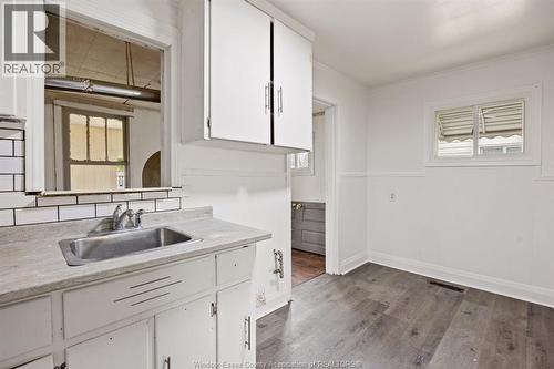 2270 Marentette, Windsor, ON - Indoor Photo Showing Kitchen