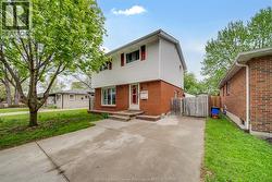 4049 WHITNEY AVENUE Windsor, ON N9C 2C7