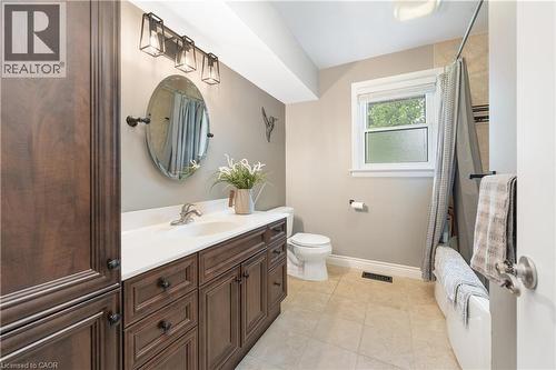 1063 Maplehurst Avenue, Burlington, ON - Indoor Photo Showing Bathroom