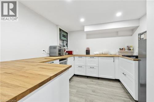 1063 Maplehurst Avenue, Burlington, ON - Indoor