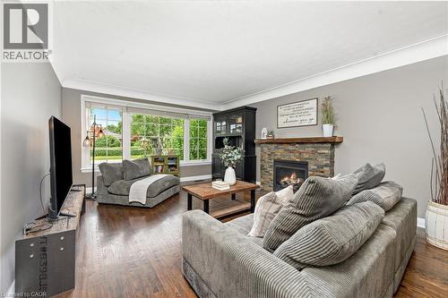 1063 Maplehurst Avenue, Burlington, ON - Indoor Photo Showing Living Room With Fireplace