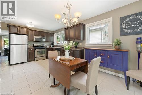 1063 Maplehurst Avenue, Burlington, ON - Indoor
