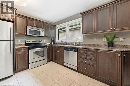 1063 Maplehurst Avenue, Burlington, ON - Indoor Photo Showing Kitchen
