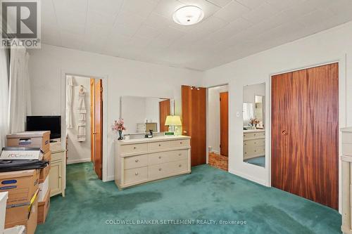 2 Glenview Crescent, Perth, ON - Indoor Photo Showing Bedroom