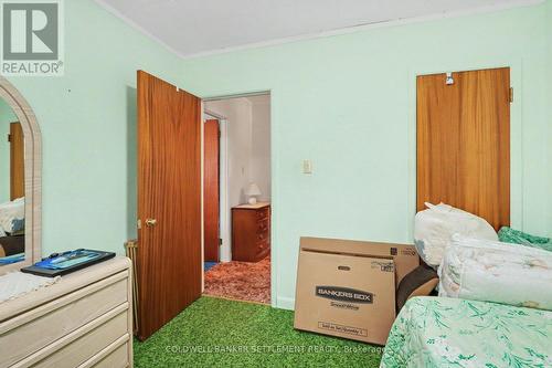 2 Glenview Crescent, Perth, ON - Indoor Photo Showing Bedroom