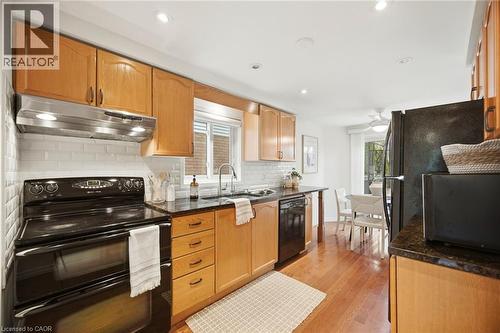 232 Auburn Drive, Waterloo, ON - Indoor Photo Showing Kitchen