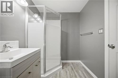 232 Auburn Drive, Waterloo, ON - Indoor Photo Showing Bathroom