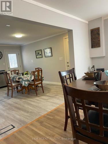 7672 Doner Drive, Ramara, ON - Indoor Photo Showing Dining Room