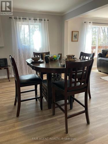 7672 Doner Drive, Ramara, ON - Indoor Photo Showing Dining Room