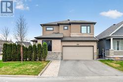 44 HAWKS LANDING CRESCENT Ottawa, ON K2S 1W1