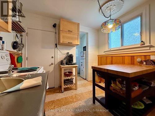 4 Gould Street, Ottawa, ON - Indoor Photo Showing Dining Room