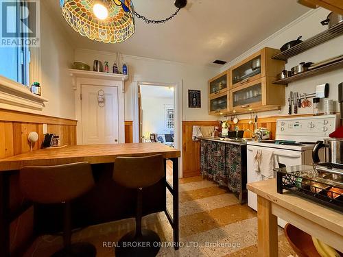 4 Gould Street, Ottawa, ON - Indoor