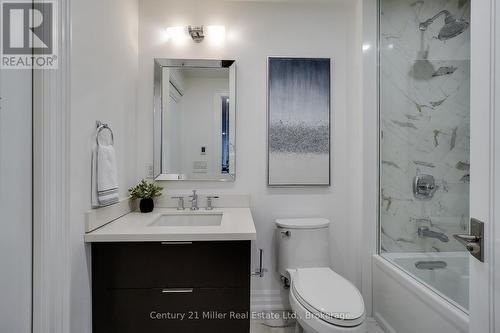802 - 2060 Lakeshore Road, Burlington (Brant), ON - Indoor Photo Showing Bathroom