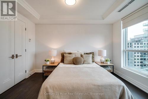 802 - 2060 Lakeshore Road, Burlington (Brant), ON - Indoor Photo Showing Bedroom