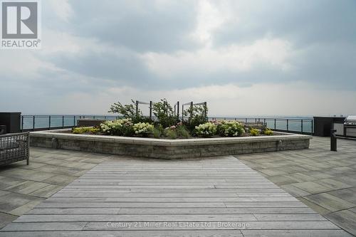 802 - 2060 Lakeshore Road, Burlington (Brant), ON - Outdoor
