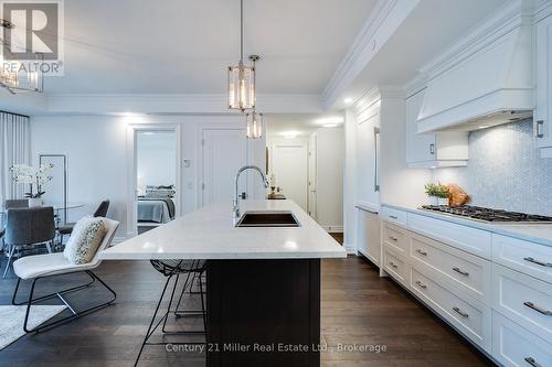 802 - 2060 Lakeshore Road, Burlington (Brant), ON - Indoor Photo Showing Kitchen With Upgraded Kitchen