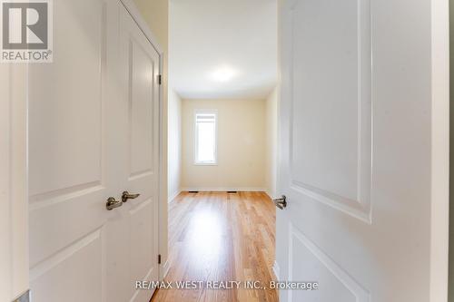 1424 National Common, Burlington, ON - Indoor Photo Showing Other Room