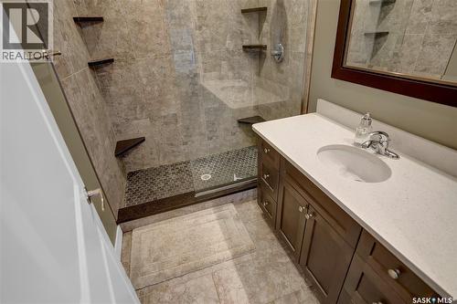 127 Hodges Crescent, Moose Jaw, SK - Indoor Photo Showing Bathroom