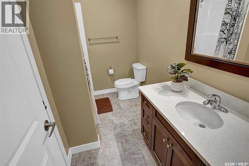 127 Hodges Crescent, Moose Jaw, SK - Indoor Photo Showing Bathroom