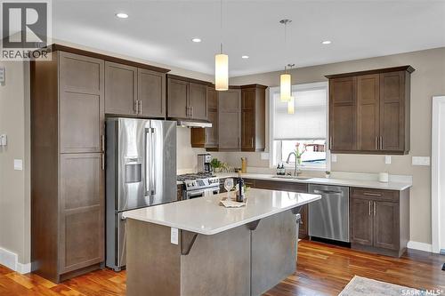 127 Hodges Crescent, Moose Jaw, SK - Indoor Photo Showing Kitchen With Upgraded Kitchen
