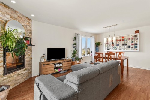 Vue d'ensemble - 34 Rue Catherine, Saint-Rémi, QC - Indoor Photo Showing Living Room