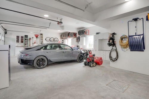Garage - 394 Ch. De La Perdrix, Cantley, QC - Indoor Photo Showing Garage
