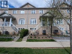 2307 SUTTON Drive Burlington, ON L7L 6Z3