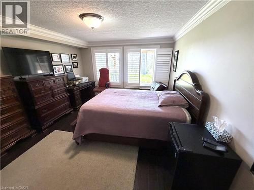 31 Bishop Tonnos Way, Hamilton, ON - Indoor Photo Showing Bedroom