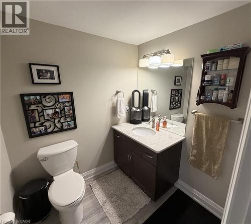 31 Bishop Tonnos Way, Hamilton, ON - Indoor Photo Showing Bathroom