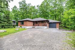 6 SUMCOT DRIVE Trent Lakes, ON K0L 1J0