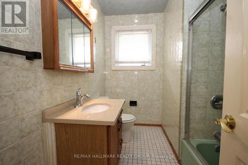 461 Lawson Avenue, Ottawa, ON - Indoor Photo Showing Bathroom